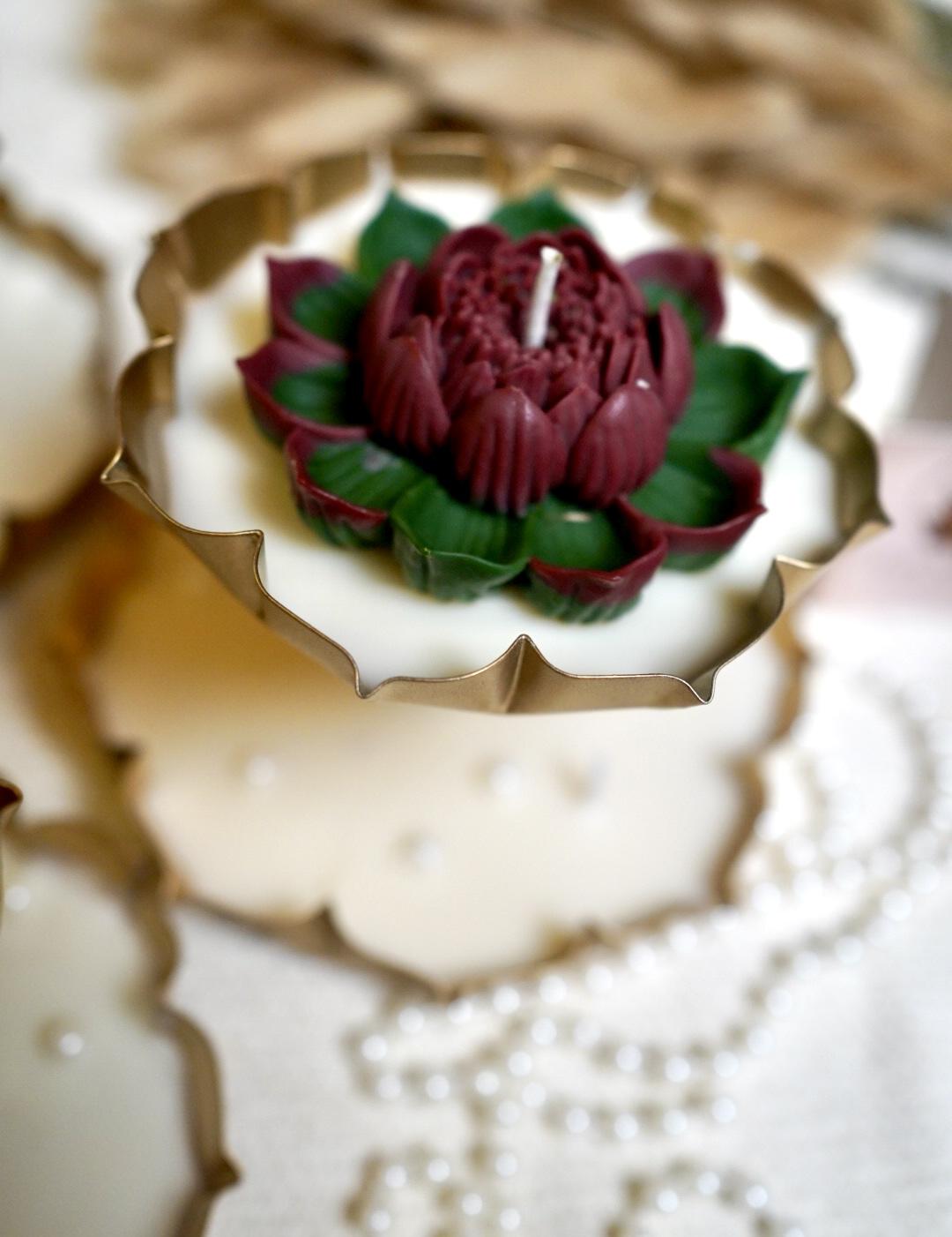 Lotus Urli candle